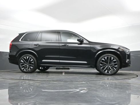 New 2026 Volvo XC90 B6 Plus w/ Protection Package Premier AWD/4WD image 42