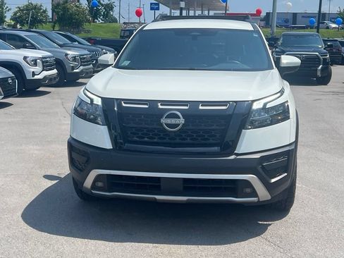 Used 2025 Nissan Pathfinder Rock Creek AWD/4WD image 6