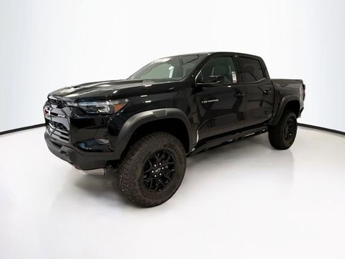 New 2025 Chevrolet Colorado ZR2 w/ Midnight Edition image 3