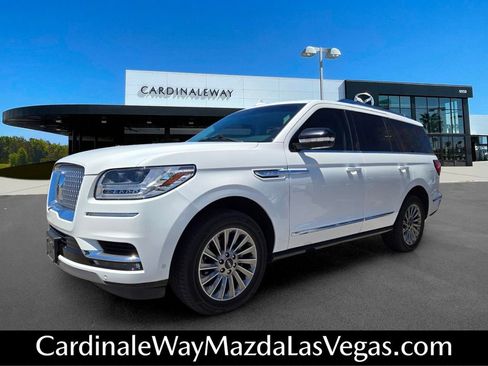 Used 2021 Lincoln Navigator 4WD image 2