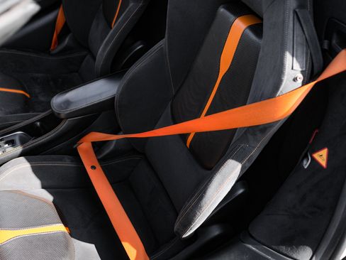 Used 2019 McLaren 570S Spider image 35