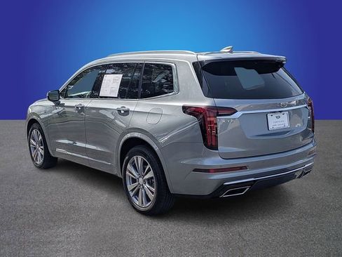 Certified 2023 Cadillac XT6 Premium Luxury FWD image 3