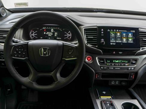 Used 2025 Honda Passport EX-L image 19