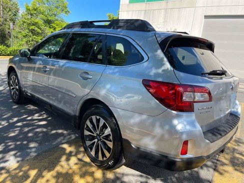 Used 2015 Subaru Outback 3.6R Limited AWD/4WD image 12