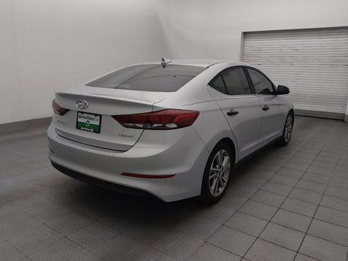 Used 2018 Hyundai Elantra Limited image 9