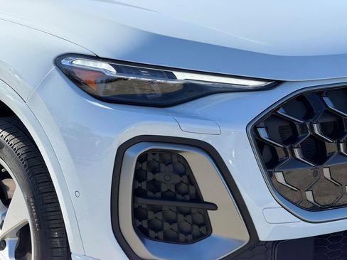 New 2025 Audi Q5 Premium Plus image 3