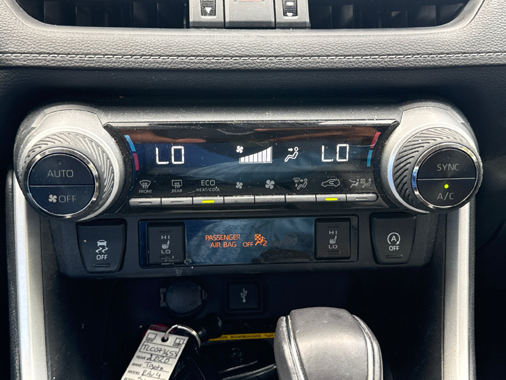 Used 2020 Toyota RAV4 XLE Premium AWD/4WD image 24