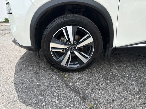 Used 2023 Nissan Rogue SL AWD/4WD image 29