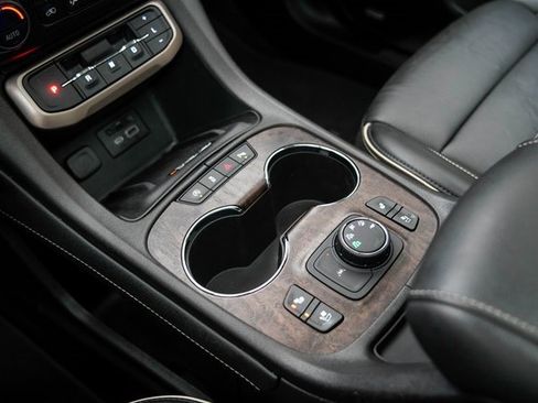 Used 2023 GMC Acadia Denali w/ Denali Technology Package image 31