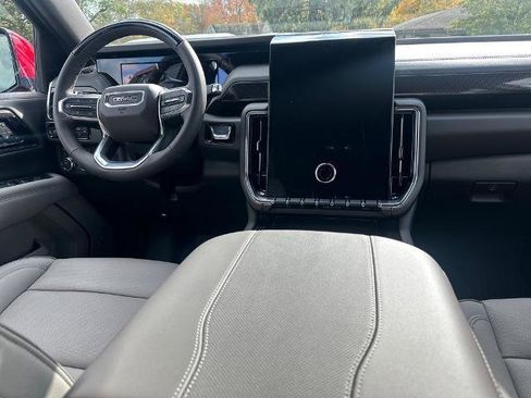 New 2026 GMC Yukon XL Elevation image 11