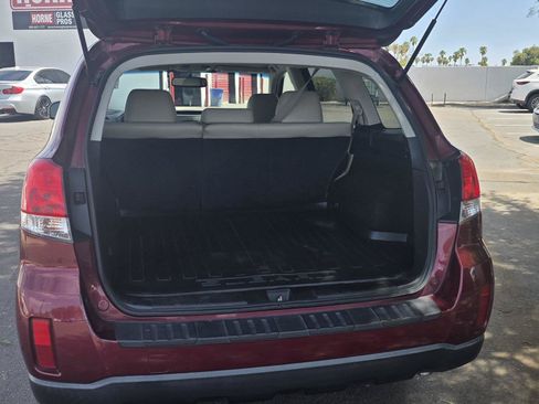Used 2011 Subaru Outback 3.6R Limited w/ PWR Moonroof Pkg AWD/4WD image 10
