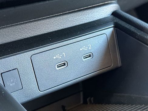 Used 2025 Nissan Kicks SR image 14