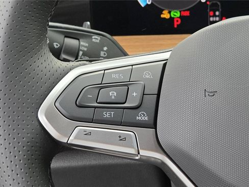 New 2026 Volkswagen Tiguan SEL R-Line AWD/4WD image 18