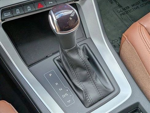 Certified 2023 Audi Q3 2.0T Premium w/ Convenience Package image 12