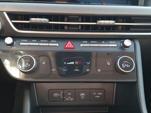 Used 2025 Hyundai Sonata SEL FWD image 15