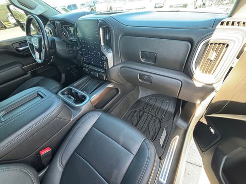 Used 2021 GMC Sierra 1500 SLT image 32