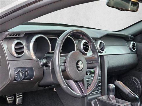 Used 2008 Ford Mustang Shelby GT500 RWD image 9