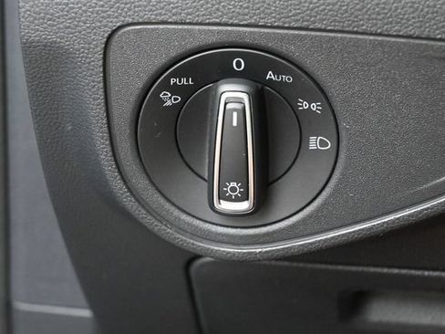 Used 2023 Volkswagen Atlas SE w/ Panoramic Sunroof Package FWD image 15