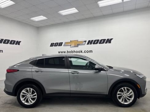 Used 2026 Buick Envista Preferred FWD image 4