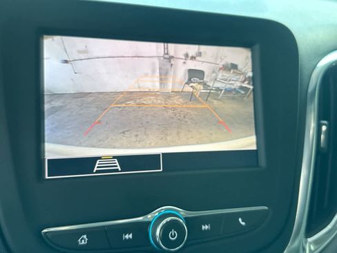 Used 2022 Chevrolet Equinox LT AWD/4WD image 19