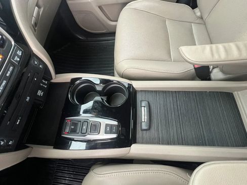 Used 2017 Honda Pilot Elite image 26