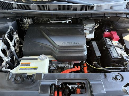 Used 2024 Nissan Leaf SV Plus FWD image 40
