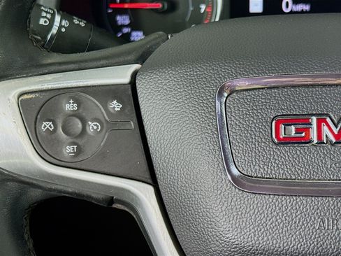 Used 2023 GMC Acadia SLT w/ Elevation Edition FWD image 11