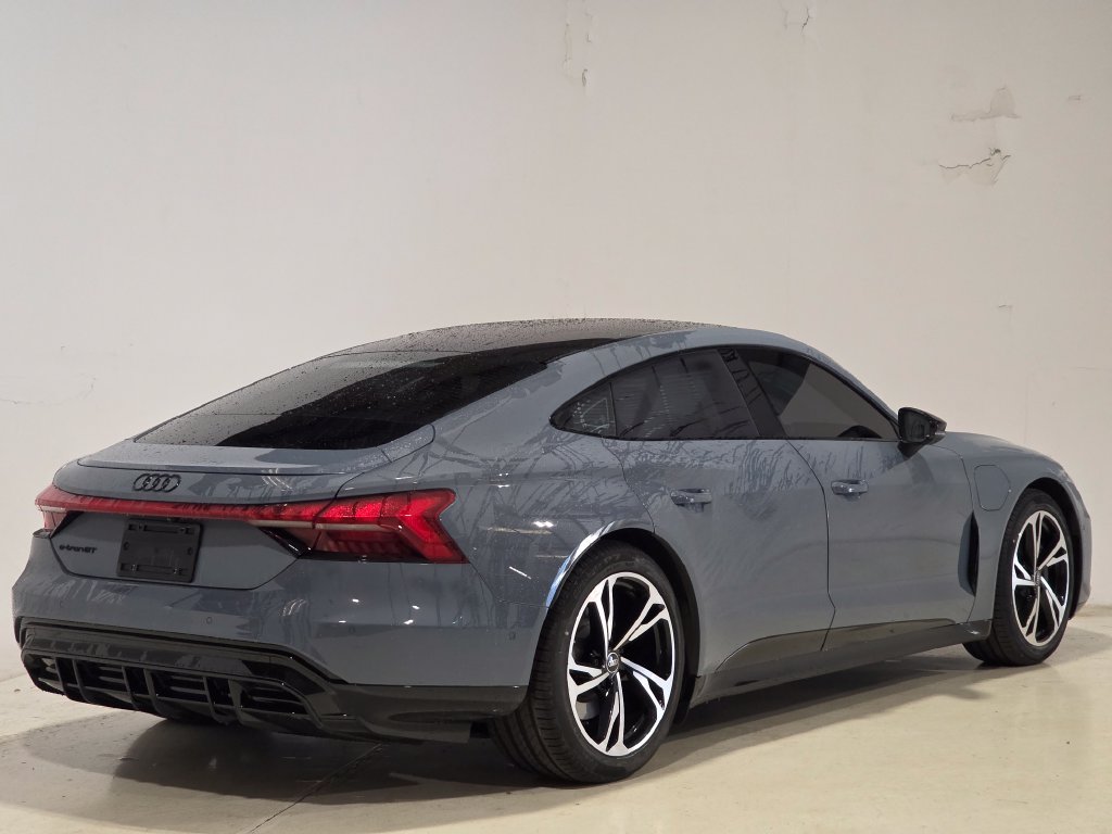 Certified 2023 Audi e-tron GT Prestige AWD/4WD image 5