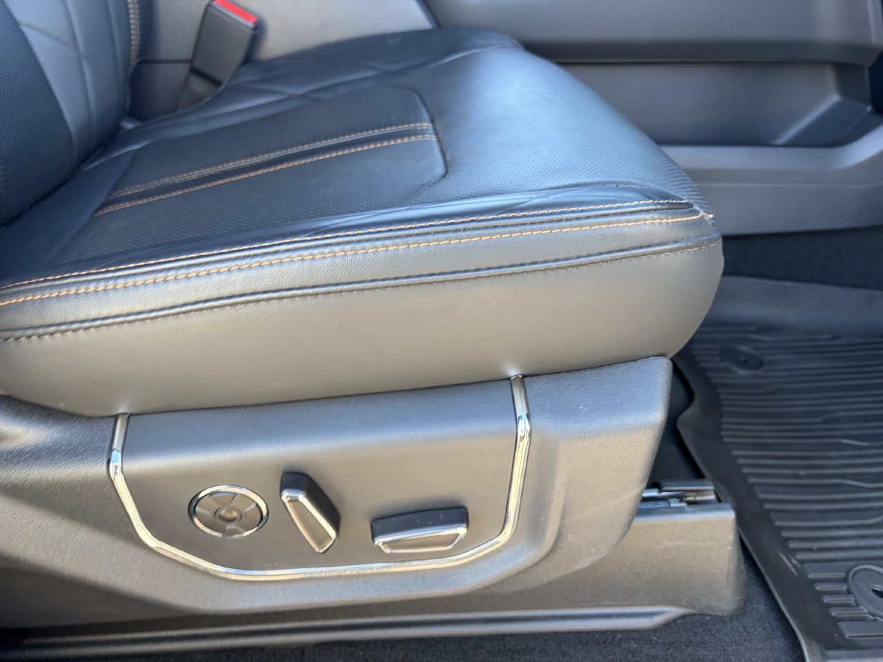 Certified 2024 Ford Expedition Max Platinum AWD/4WD image 17
