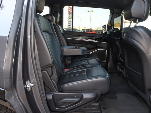 Used 2022 Jeep Wagoneer Series I w/ Rear Seat Video Group 1 AWD/4WD image 29