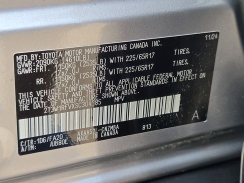 Used 2025 Toyota RAV4 XLE w/ Convenience Package FWD image 33