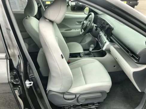 Used 2025 Hyundai Kona SEL image 23