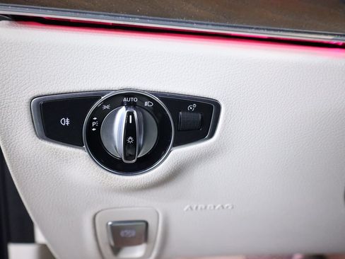 Certified 2018 Mercedes-Benz E 400 4MATIC Sedan image 11