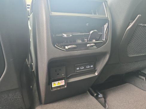New 2026 Jeep Grand Cherokee Altitude AWD/4WD image 16