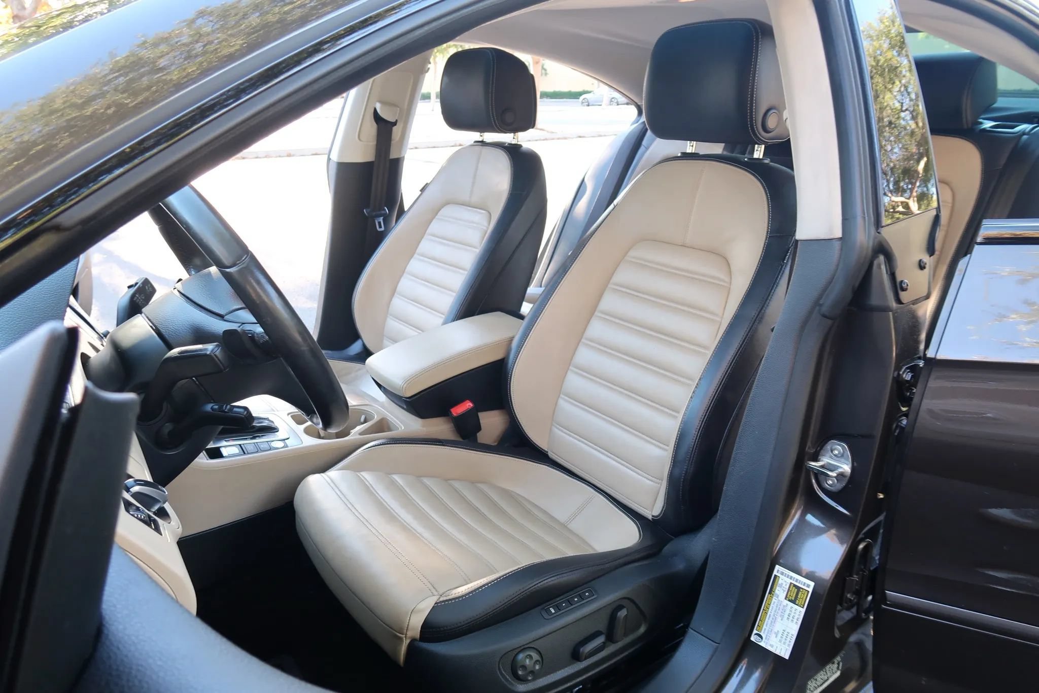 Used 2017 Volkswagen CC R-Line Executive FWD image 16