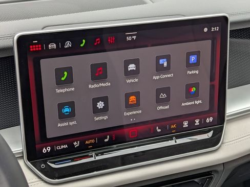 New 2026 Volkswagen Tiguan SE image 18