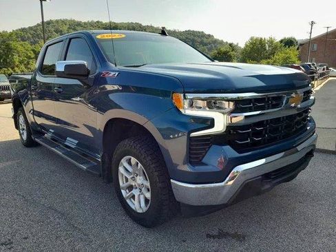Used 2024 Chevrolet Silverado 1500 LT AWD/4WD image 3