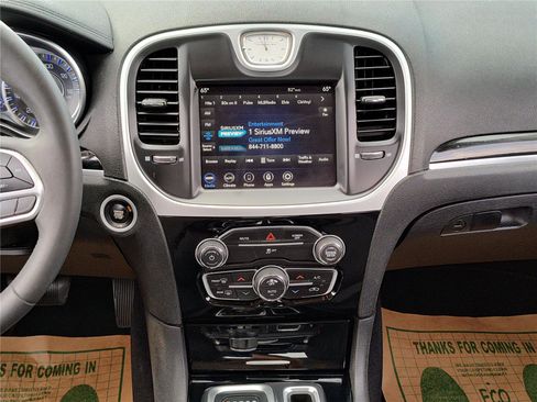 Used 2023 Chrysler 300 Touring w/ Sport Appearance Package image 16