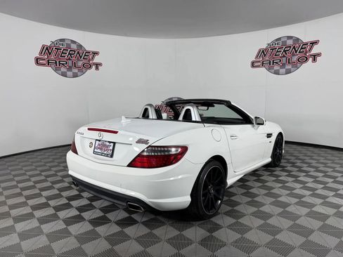 Used 2015 Mercedes-Benz SLK 250 image 12