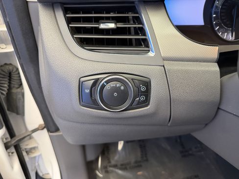 Used 2013 Ford Edge SEL FWD image 14