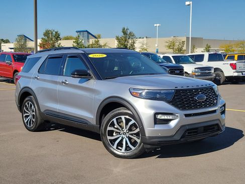 Certified 2020 Ford Explorer ST w/ Premium Technology Package image 34