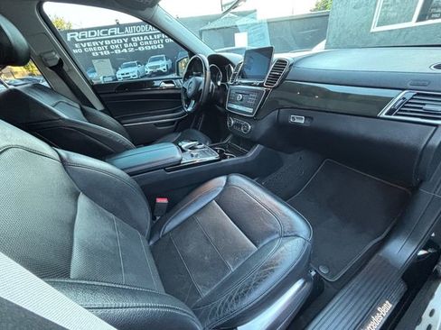 Used 2018 Mercedes-Benz GLS 550 4MATIC w/ Driver Assistance Package image 39