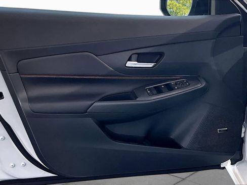 New 2026 Nissan Sentra SR w/ SR Premium Package FWD image 10