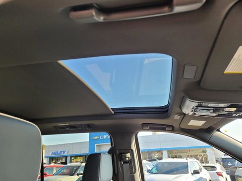 New 2026 Chevrolet Suburban Premier w/ Sun And Tow Package image 7