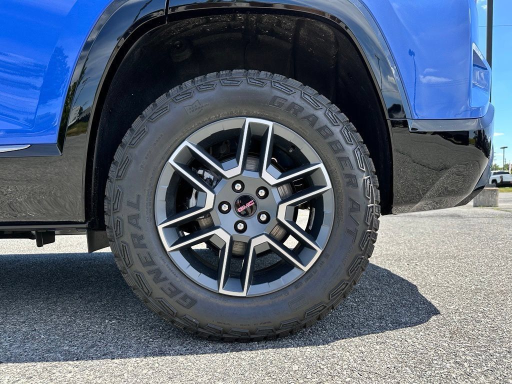 New 2026 GMC Terrain AT4 w/ LPO, Floor Liner Package AWD/4WD image 35