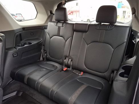 Used 2023 Honda Pilot EX-L image 11