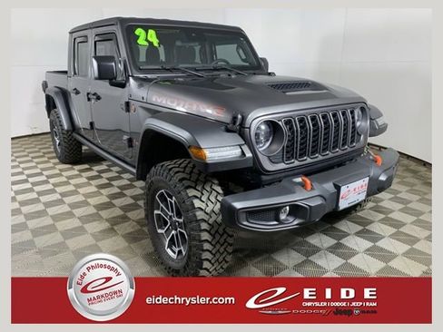 Used 2024 Jeep Gladiator Mojave w/ Convenience Group AWD/4WD image 1