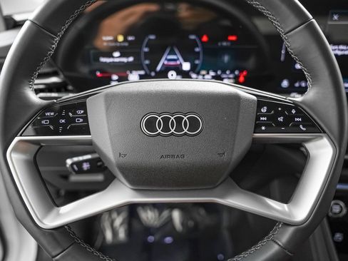 Used 2025 Audi Q5 Premium Plus w/ Premium Plus AWD/4WD image 12
