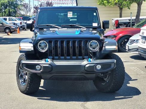 Used 2022 Jeep Wrangler Unlimited Rubicon 4xe w/ Cold Weather Group AWD/4WD image 2