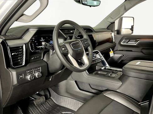 New 2026 GMC Sierra 2500 Denali w/ Denali Reserve Package image 8